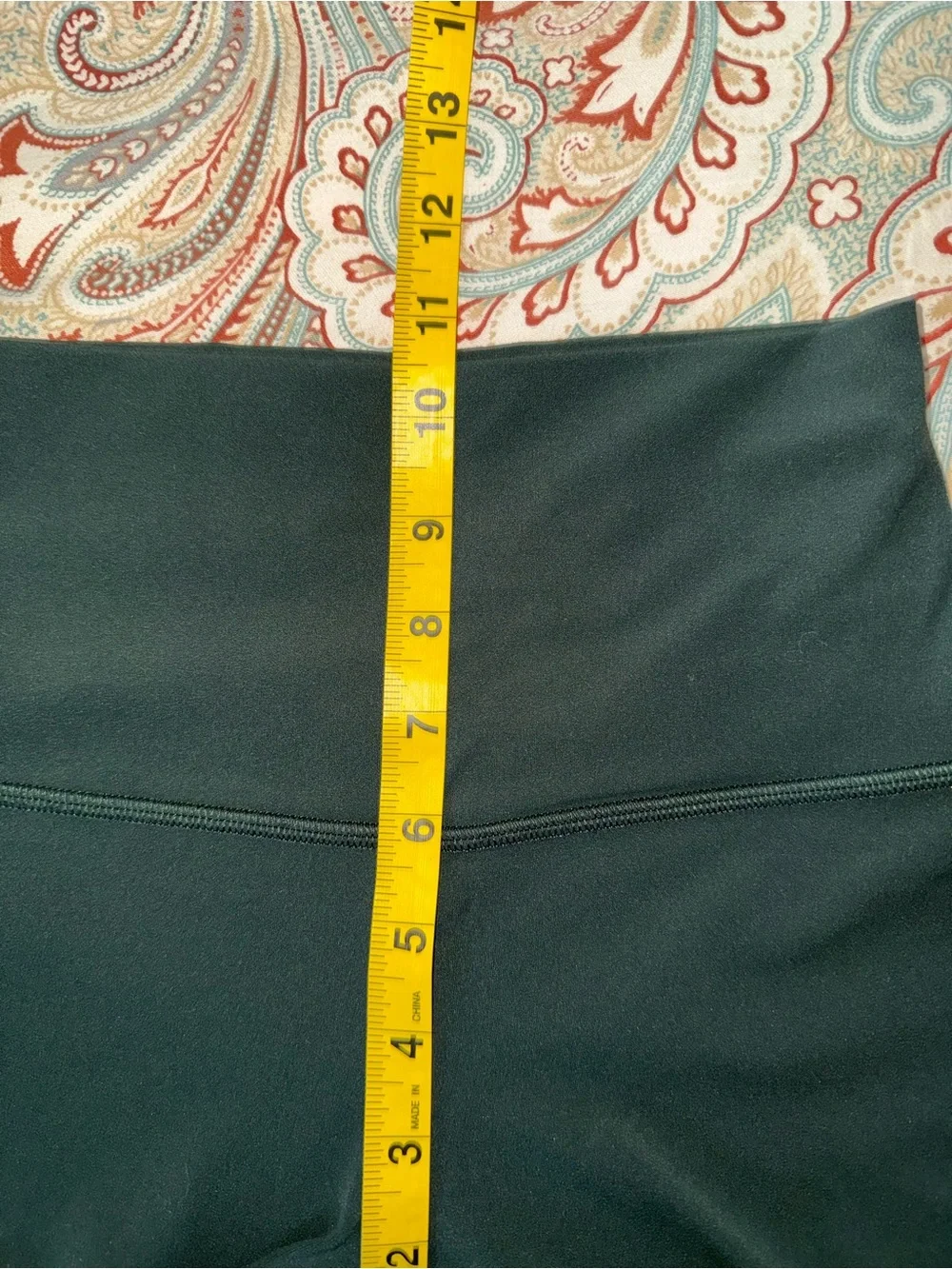 Lululemon crop leggings size 4/L24
